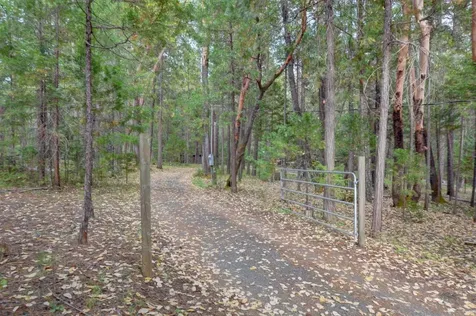 4560 Pleasant Creek Road Rogue River OR 97537