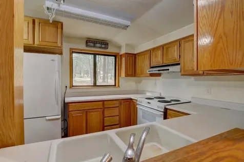 4560 Pleasant Creek Road Rogue River OR 97537