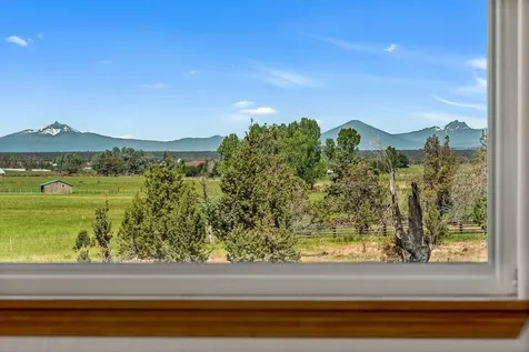 10934 SW Fleming Road Powell Butte OR 97753