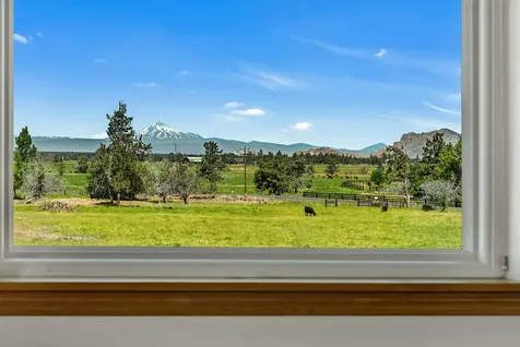 10934 SW Fleming Road Powell Butte OR 97753