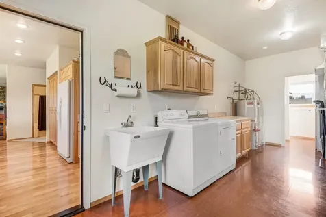 10934 SW Fleming Road Powell Butte OR 97753