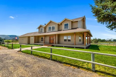 10934 SW Fleming Road Powell Butte OR 97753