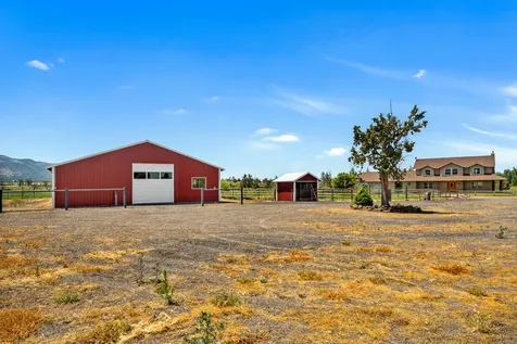 10934 SW Fleming Road Powell Butte OR 97753