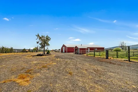 10934 SW Fleming Road Powell Butte OR 97753