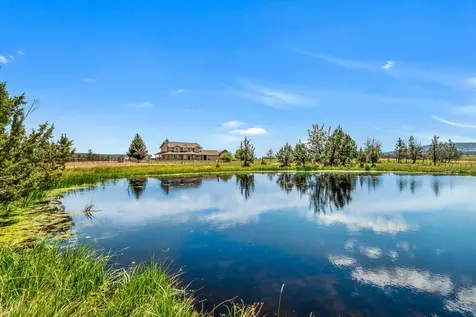 10934 SW Fleming Road Powell Butte OR 97753