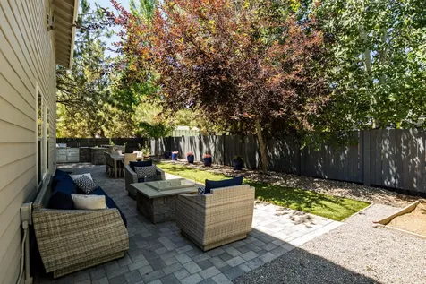 20374 Penhollow Lane Bend OR 97702