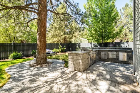 20374 Penhollow Lane Bend OR 97702