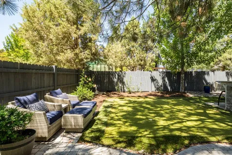 20374 Penhollow Lane Bend OR 97702