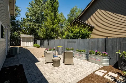 20374 Penhollow Lane Bend OR 97702