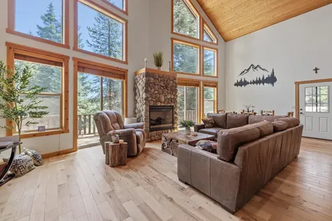 7608 Skycrest Drive Klamath Falls OR 97601