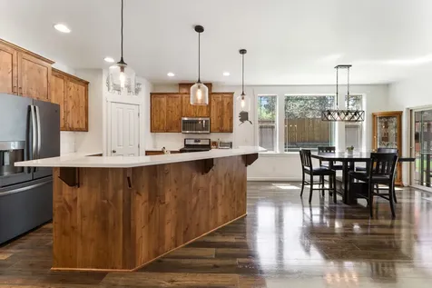 2825 SW 32nd Street Redmond OR 97756