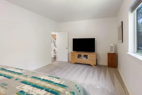 2825 SW 32nd Street Redmond OR 97756