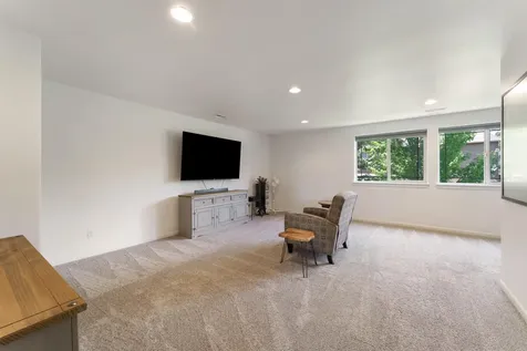 2825 SW 32nd Street Redmond OR 97756