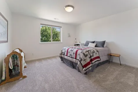 2825 SW 32nd Street Redmond OR 97756