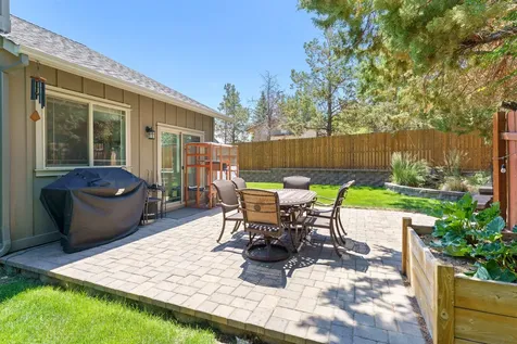 2825 SW 32nd Street Redmond OR 97756
