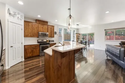 2825 SW 32nd Street Redmond OR 97756