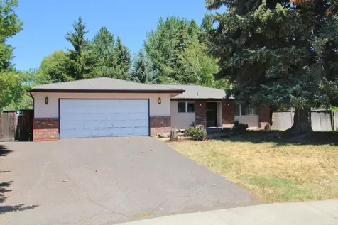 5557 Sylvia Avenue Klamath Falls OR 97603