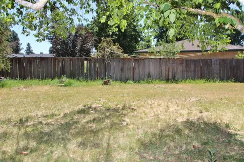 5557 Sylvia Avenue Klamath Falls OR 97603