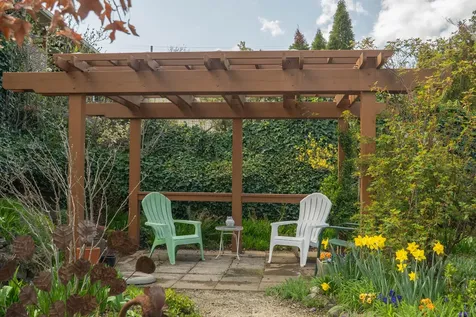 826 Holly Street Ashland OR 97520
