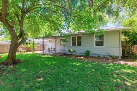 425 NE Baker Drive Grants Pass OR 97526