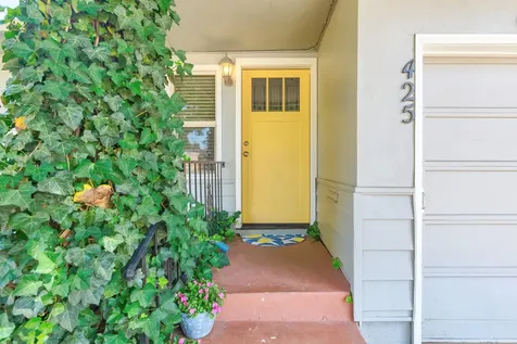425 NE Baker Drive Grants Pass OR 97526