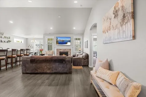1632 Pearl Eye Lane Medford OR 97504