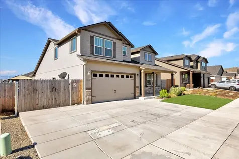 1632 Pearl Eye Lane Medford OR 97504