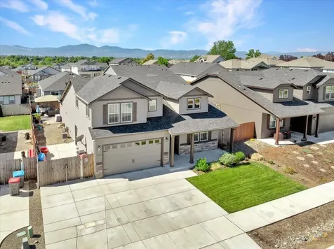1632 Pearl Eye Lane Medford OR 97504