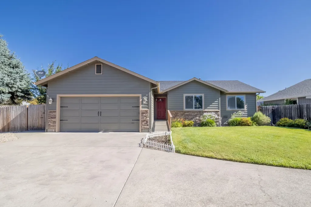 2124 SW Garden Valley Way Grants Pass OR 97526