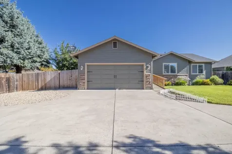 2124 SW Garden Valley Way Grants Pass OR 97526