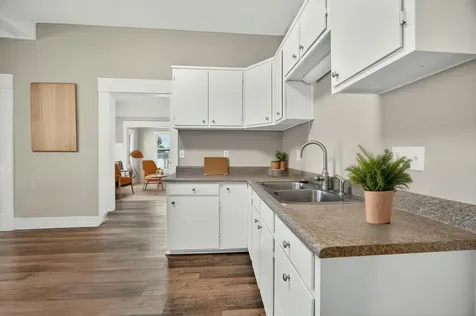 144 N 5th Street Central Point OR 97502