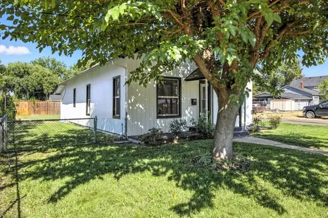 144 N 5th Street Central Point OR 97502
