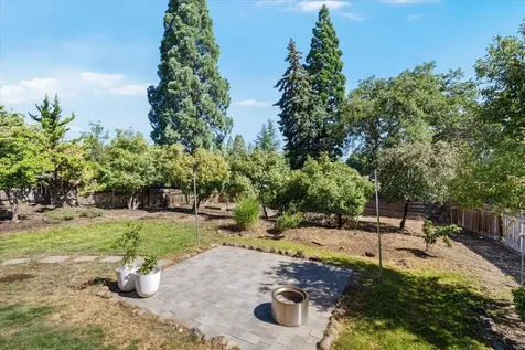 2541 Argonne Avenue Medford OR 97504