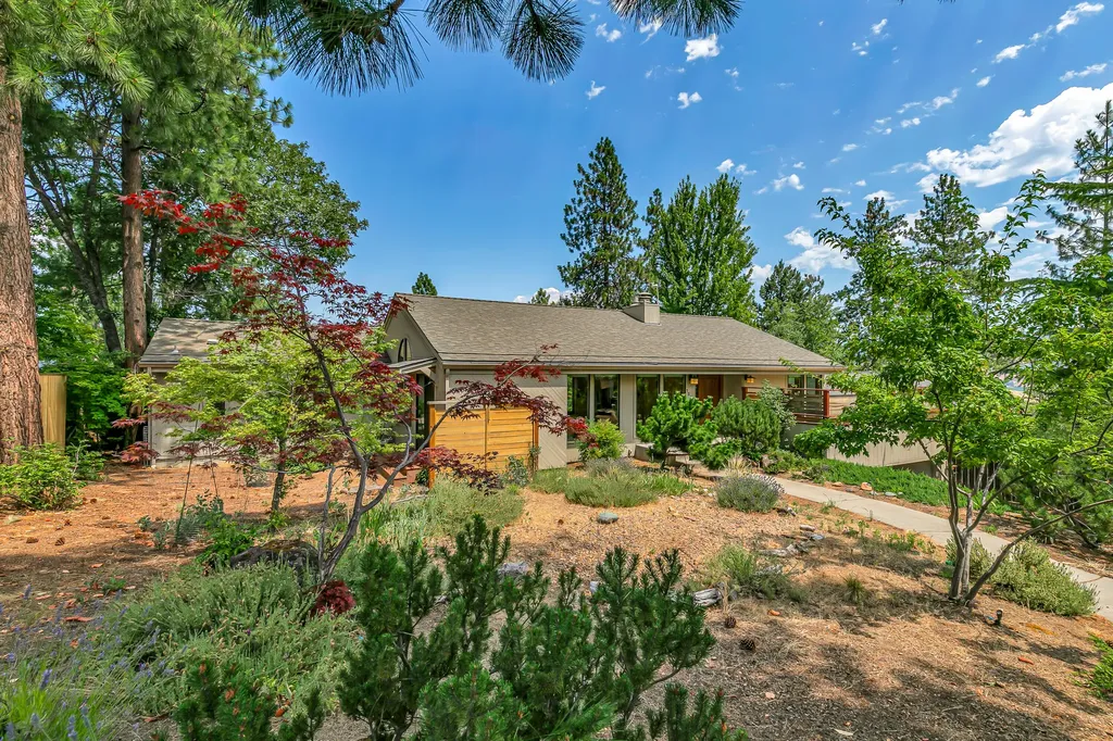 1379 Ponderosa Drive Ashland OR 97520
