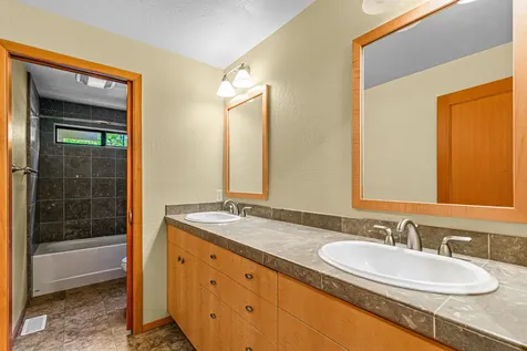 1379 Ponderosa Drive Ashland OR 97520