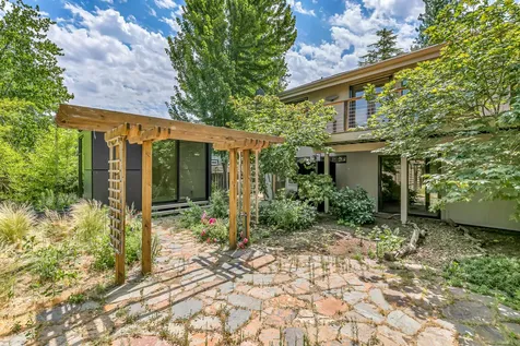 1379 Ponderosa Drive Ashland OR 97520