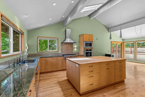 1379 Ponderosa Drive Ashland OR 97520