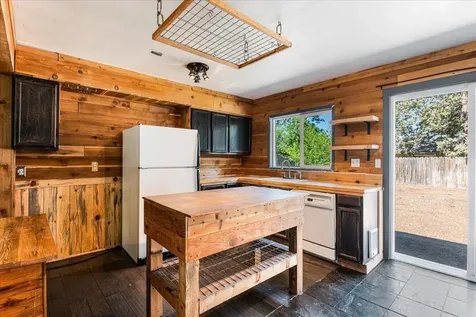 515 SE 4th Street Bend OR 97702