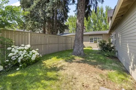 891 NE Wiest Way Bend OR 97701