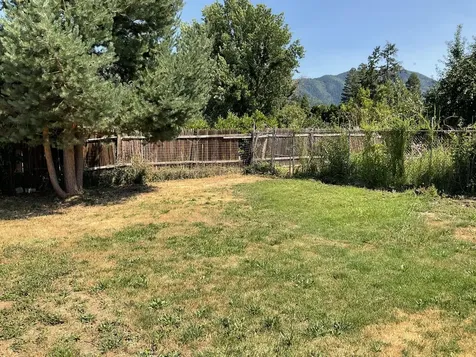 1275 E Park Street Grants Pass OR 97527