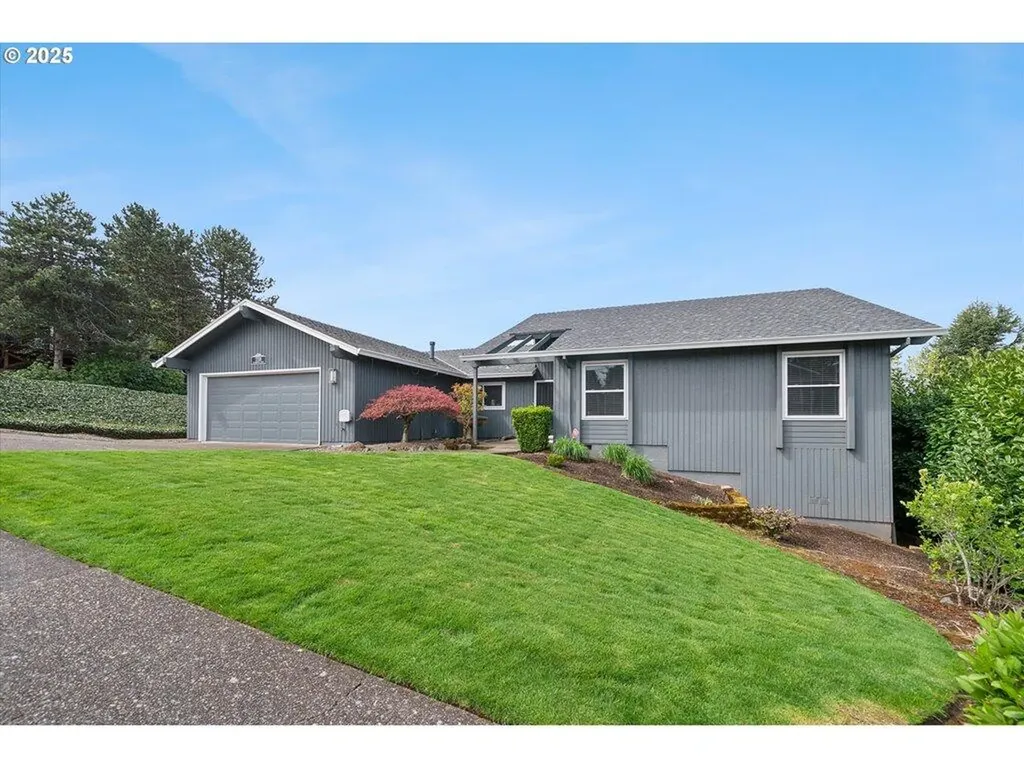 2118 Club House Drive West Linn OR 97068