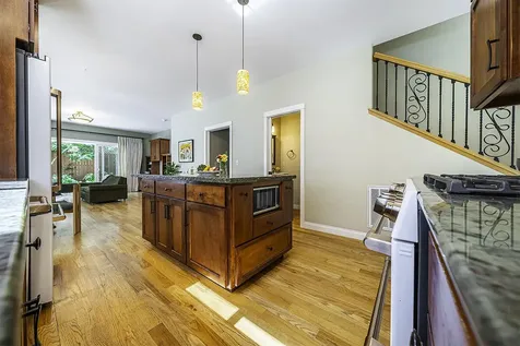 2704 Clay Creek Way Ashland OR 97520
