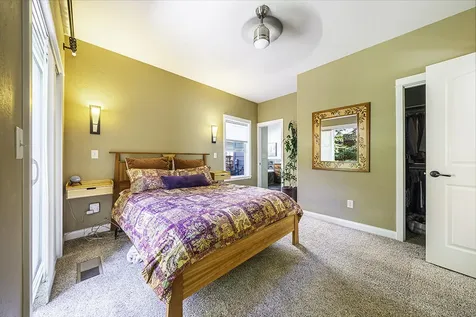2704 Clay Creek Way Ashland OR 97520