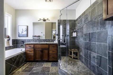 2704 Clay Creek Way Ashland OR 97520
