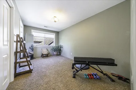 2704 Clay Creek Way Ashland OR 97520