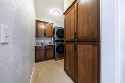 2704 Clay Creek Way Ashland OR 97520