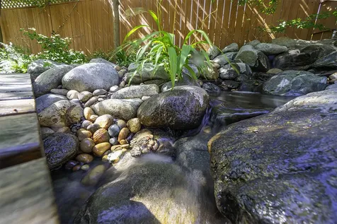 2704 Clay Creek Way Ashland OR 97520