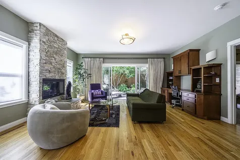 2704 Clay Creek Way Ashland OR 97520