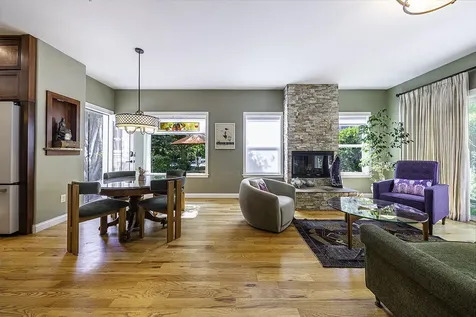 2704 Clay Creek Way Ashland OR 97520