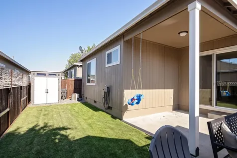 2511 Agate Meadows White City OR 97503